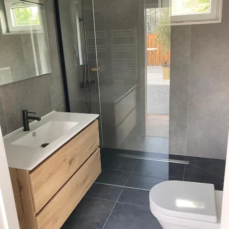 Holiday home Ons Wellnesshuisje Boskoop